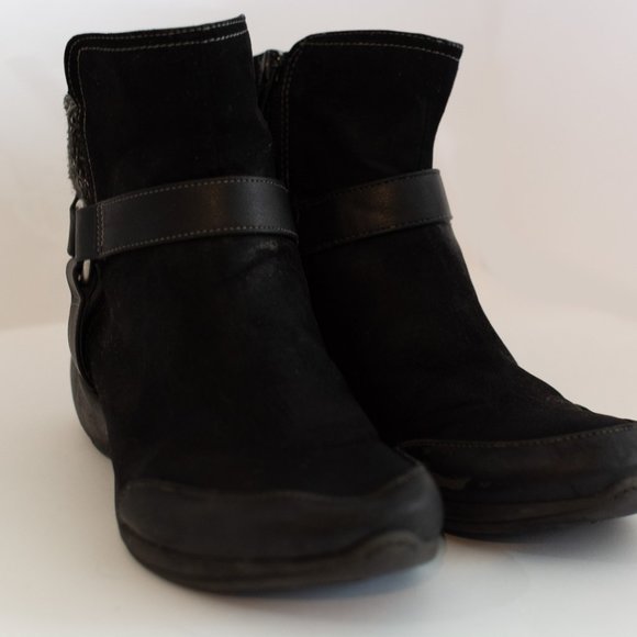 Black Winter Ankle Boots - Picture 4 of 5